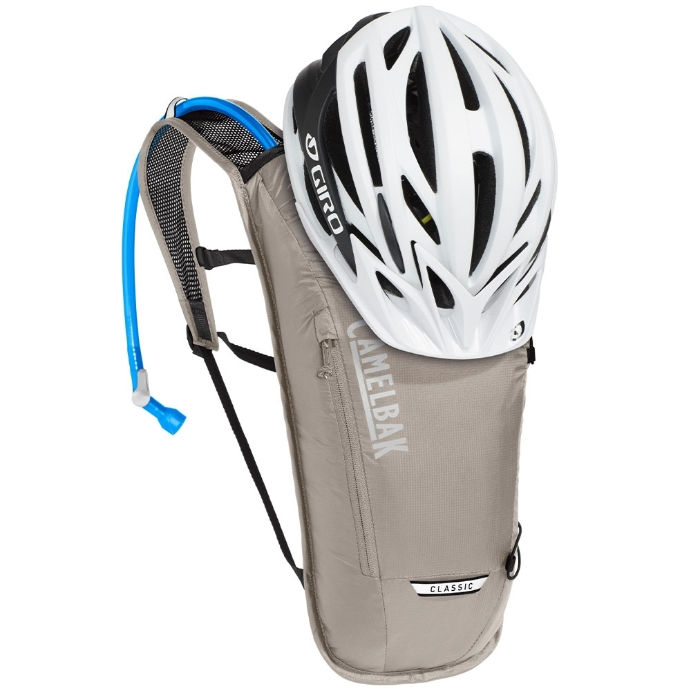 Camelbak Classic Light 2L Hydration Pack 7 Camelbak Classic Light 2L Hydration Pack - Image 5