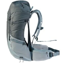 Deuter Futura 32 Hiking Backpack -Hiking And Camping 1246322 futura 32 hiking backpack graphite shale