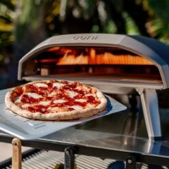 Ooni Koda 16 Portable Gas−Powered Pizza Oven -Hiking And Camping 1259887 koda 16 portable gas powered pizza oven