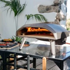 Ooni Koda 16 Portable Gas−Powered Pizza Oven -Hiking And Camping 1259888 koda 16 portable gas powered pizza oven