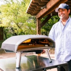 Ooni Koda 16 Portable Gas−Powered Pizza Oven -Hiking And Camping 1259889 koda 16 portable gas powered pizza oven