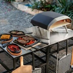 Ooni Koda 16 Portable Gas−Powered Pizza Oven -Hiking And Camping 1259891 koda 16 portable gas powered pizza oven