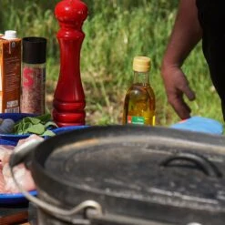 Cast Iron Camp Oven 10 Quart -Hiking And Camping 1268730 cast iron camp oven 10 quart