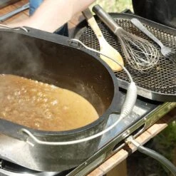 Cast Iron Camp Oven 10 Quart -Hiking And Camping 1268737 cast iron camp oven 10 quart