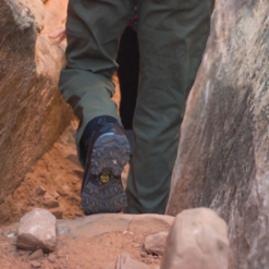 La Sportiva Ultra Raptor II Mid Wide GTX Men's Boot -Hiking And Camping 1278328 ultra raptor ii mid wide gtx mens boot us 6 eu 38 black clay